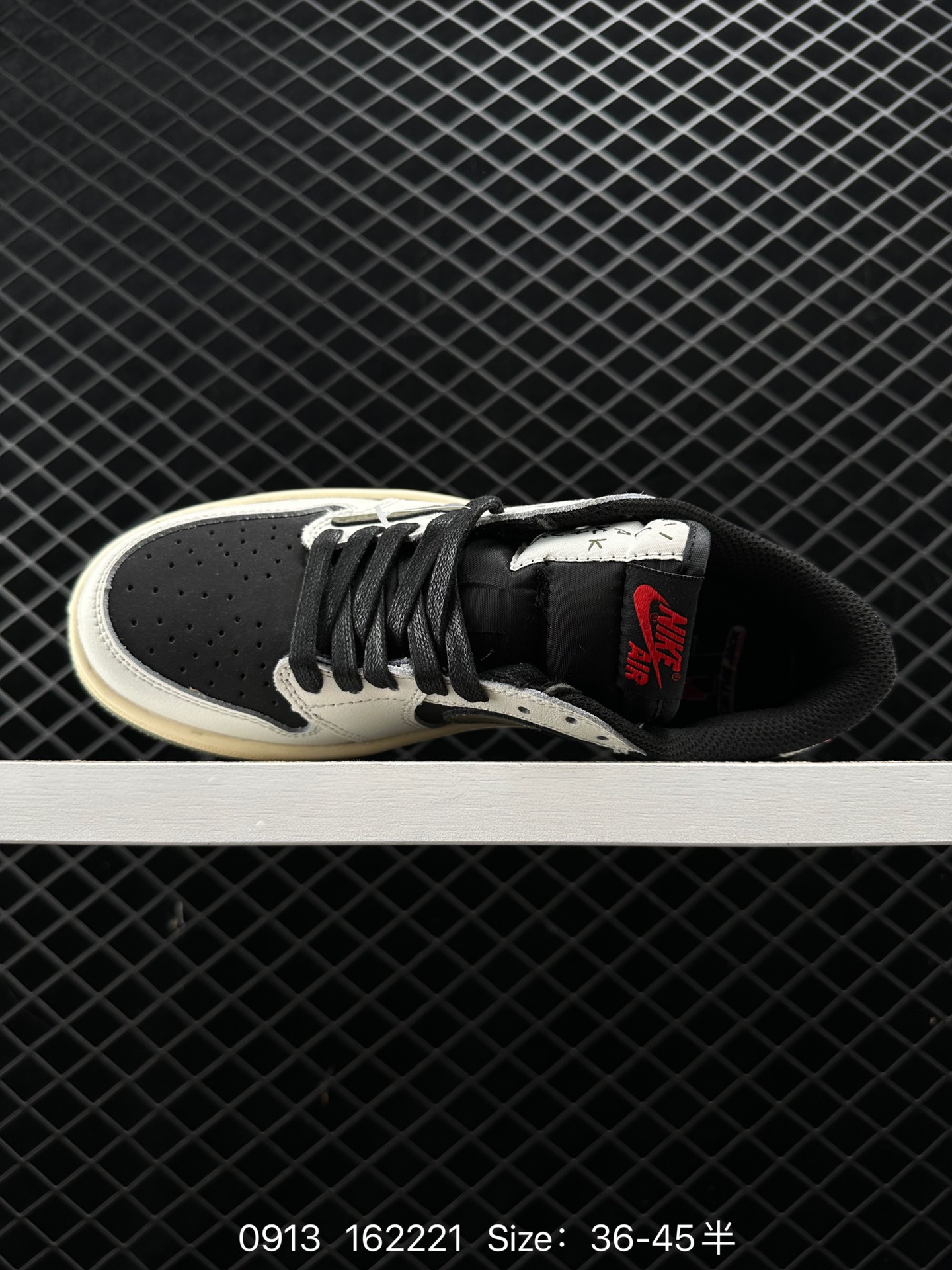 Travis Scott x Air Jordan 1 ” Reverse Mocha “